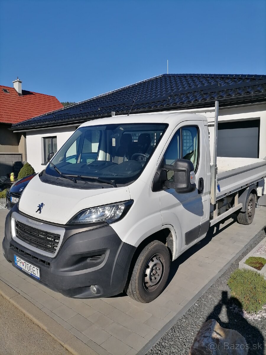 Peugeot boxer vyklápac r.v 2021 len30000km