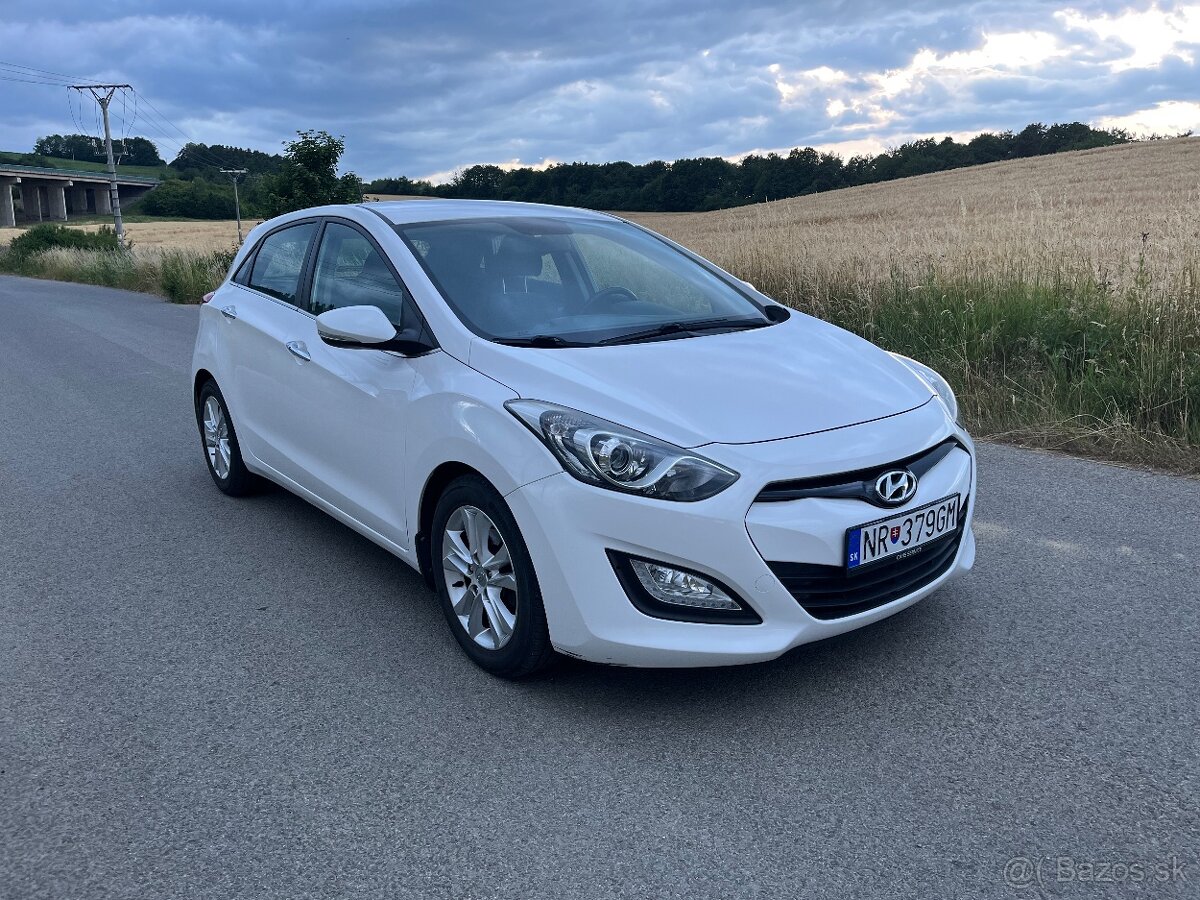 Hyundai i30 1.4 mpi ,98000km