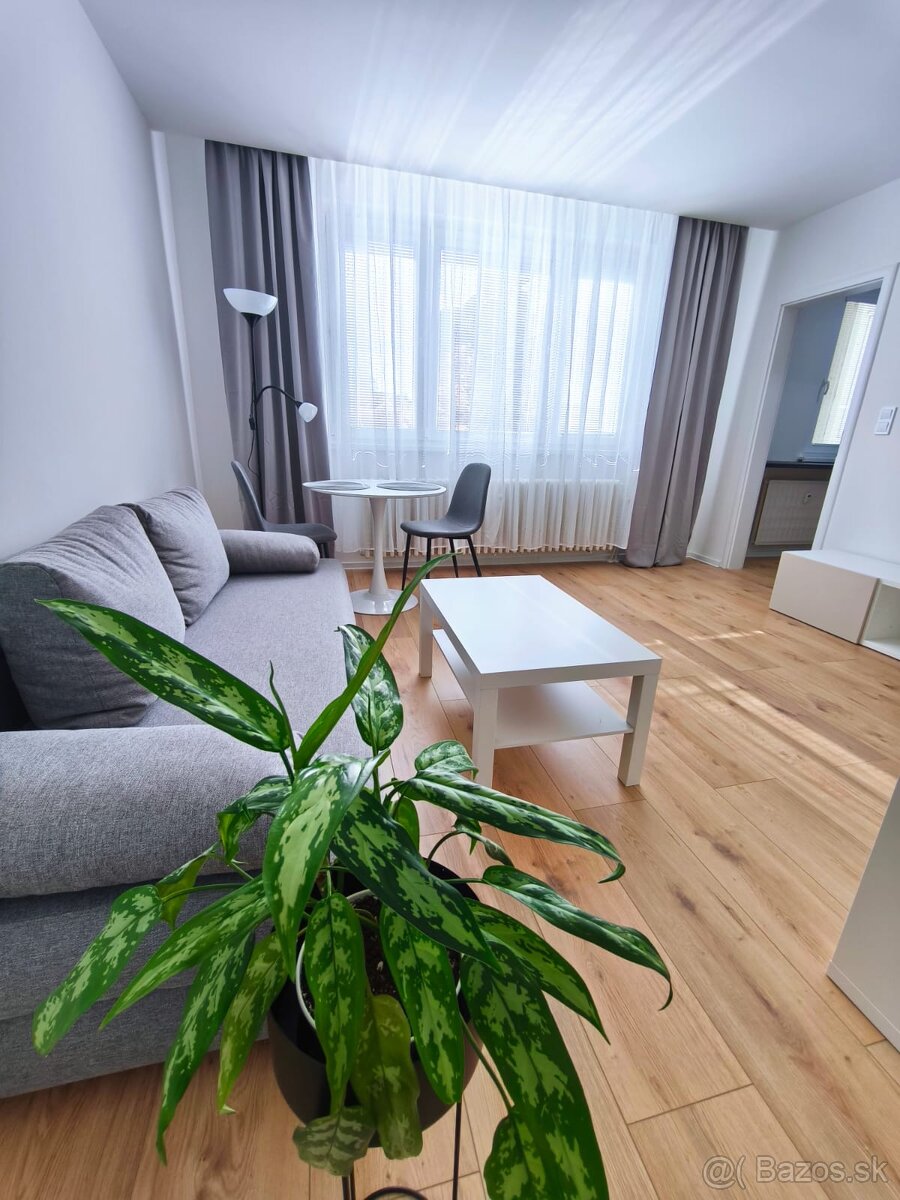 1 izbový byt po kompletnej rekonštrukcii, Vansovej 9, Prešov