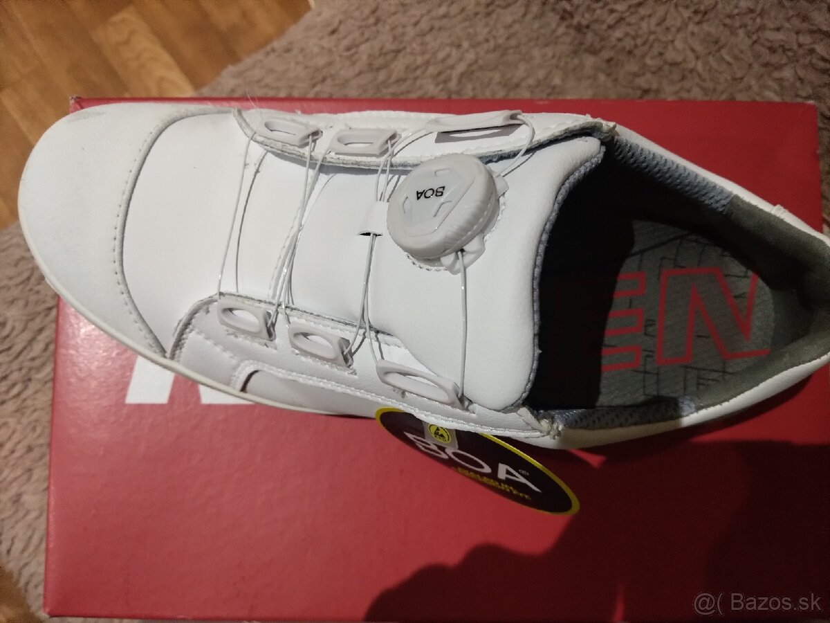 Bezpečnostné topánky,biele