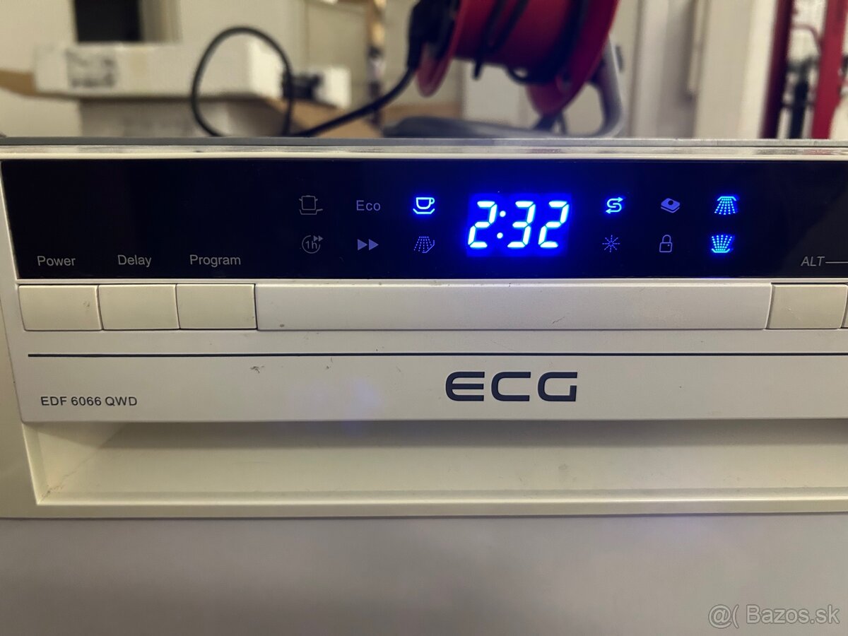 Umývačka riadu 60 cm málo použivana nova 460EUR