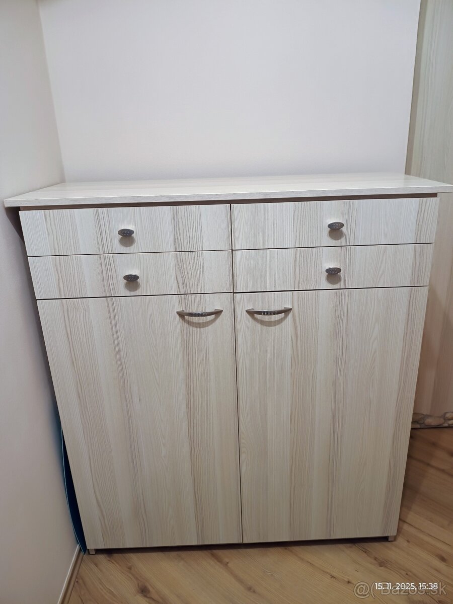 Komoda so šuflíkmi