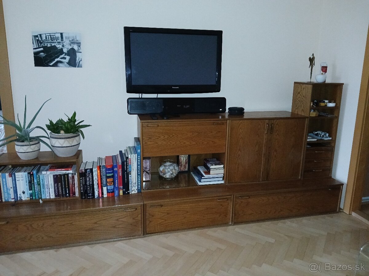 Sektorová obývacia stena