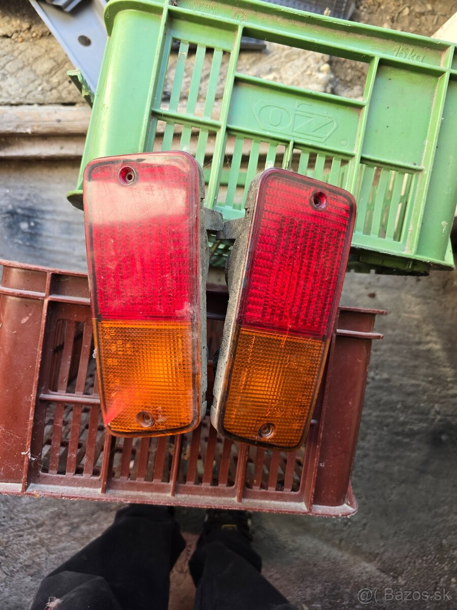 Zadné svetlá Nissan Patrol y60