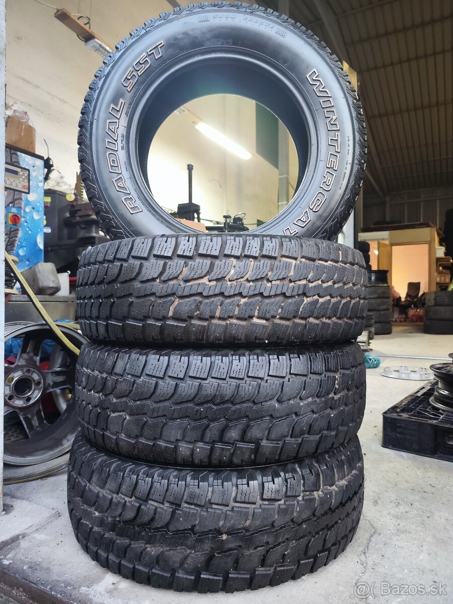 Zimné pneu =RADIAL SST WINTERCAT= 235/65 R17