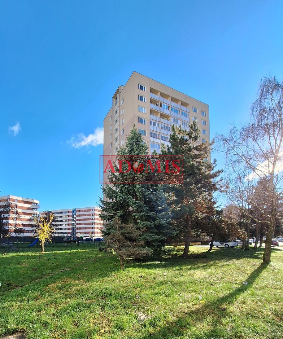 ADOMIS - predám 3izbový byt Stálicová ul., loggia 2x, Košice