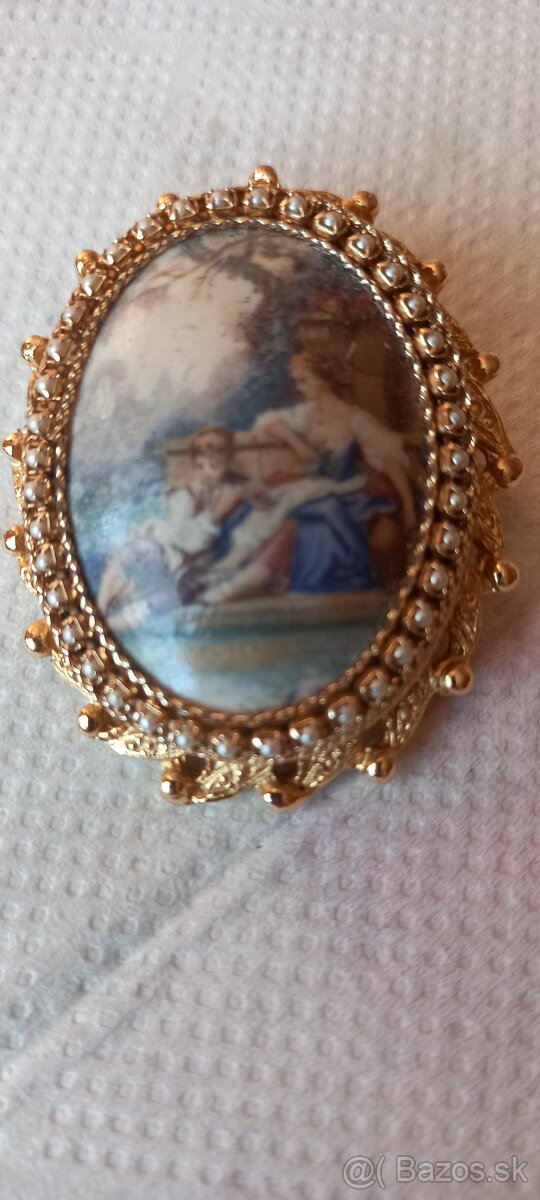 Brošne hodiny a iné.