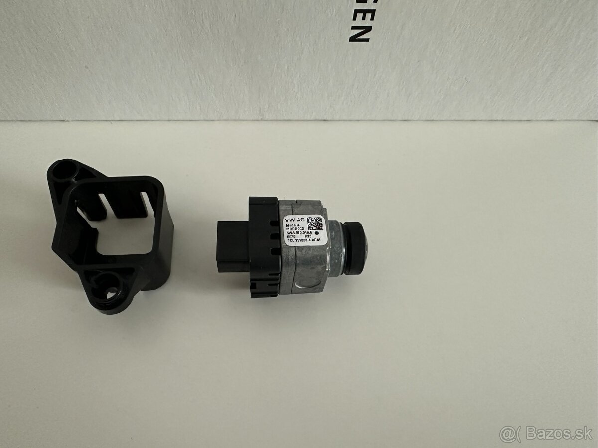 Originál predná parkovacia kamera Škoda, VW Cupra 5WA980546E