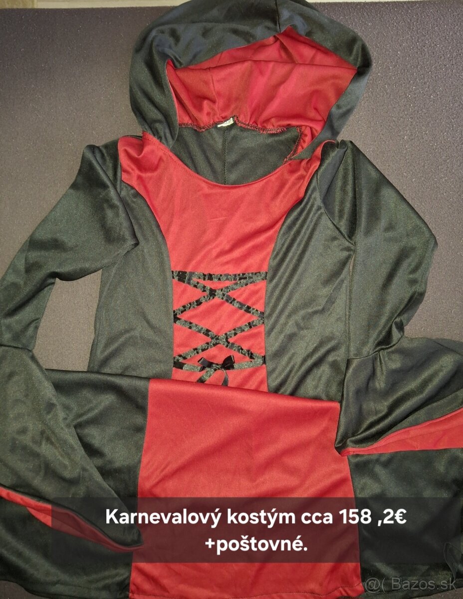Dievčenský karnevalový kostým.
