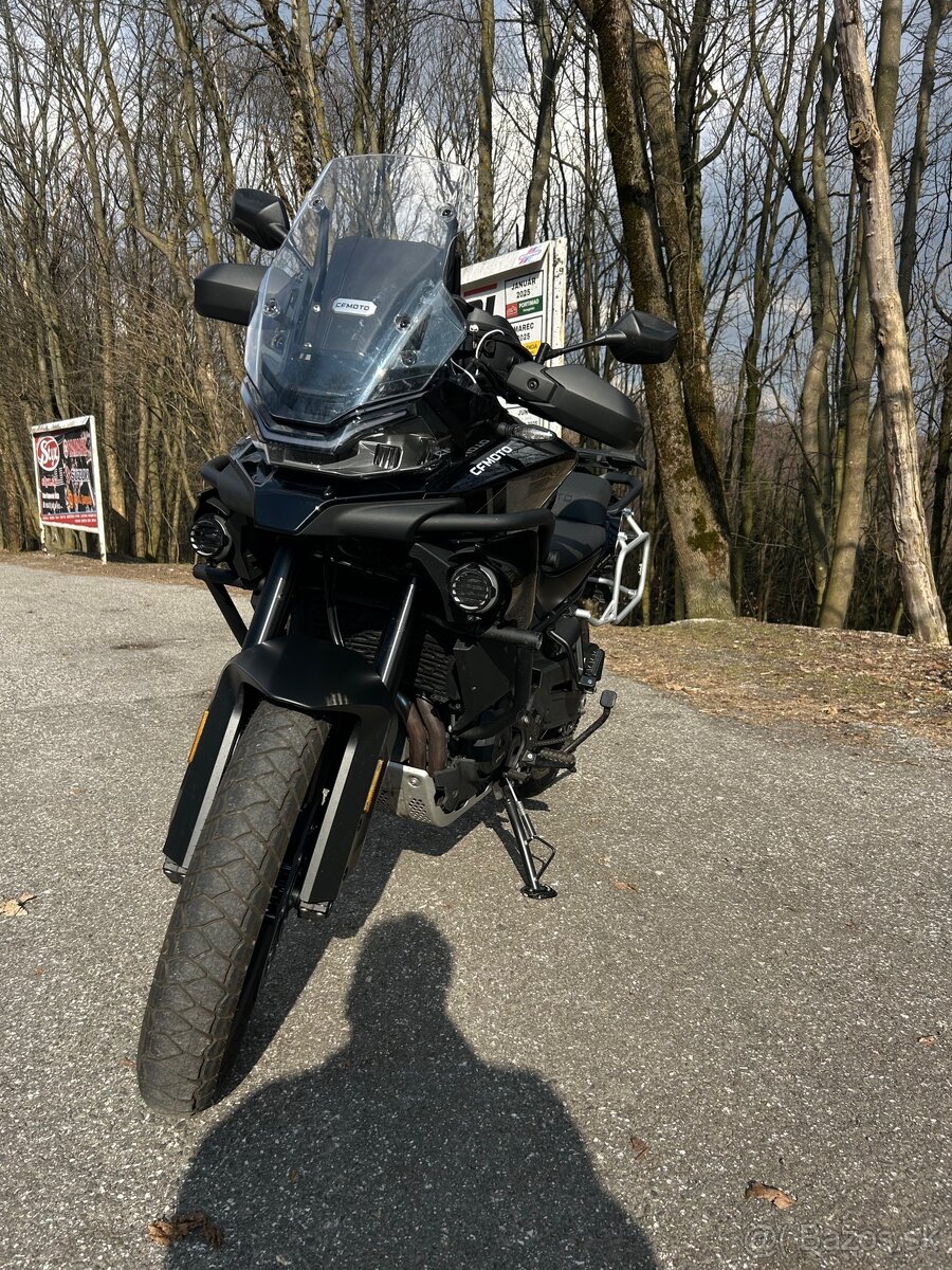CFMOTO 800MT Explore