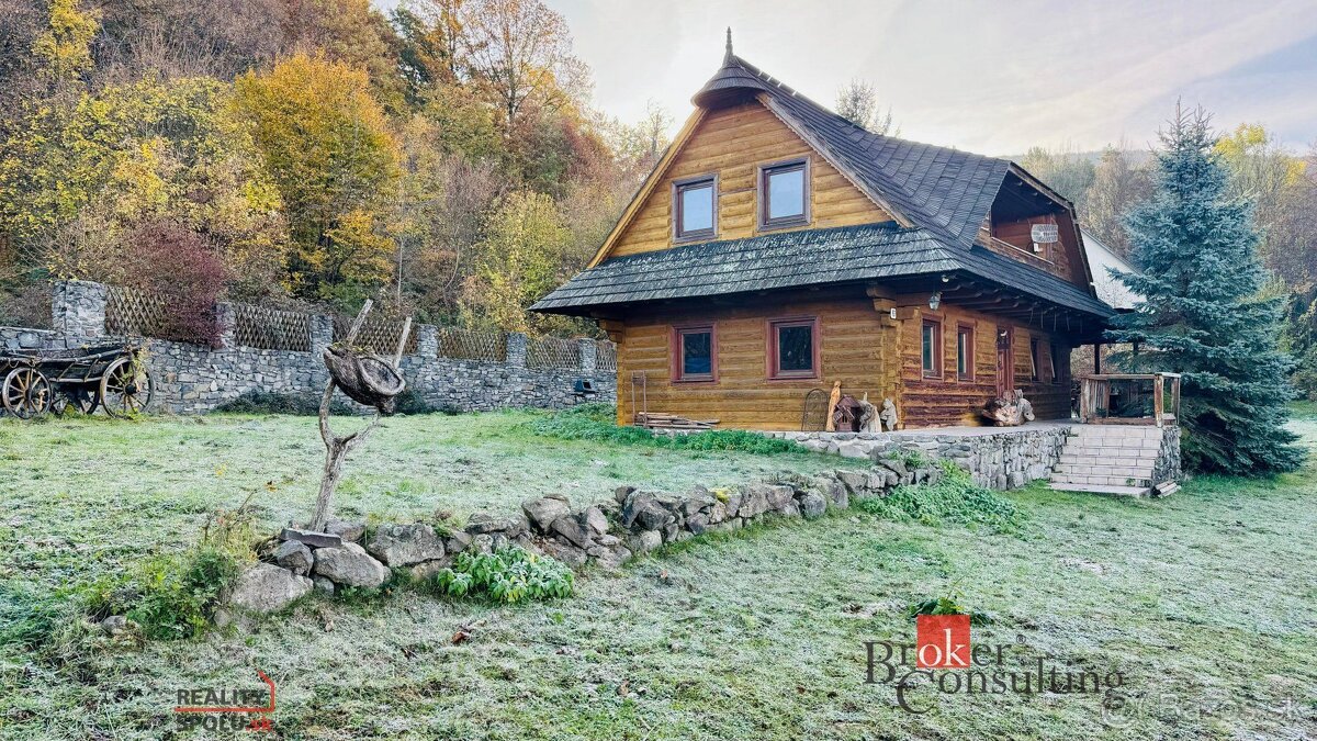 Jedinečné pozemky s domom, garážou a budovou v nádhernej lok