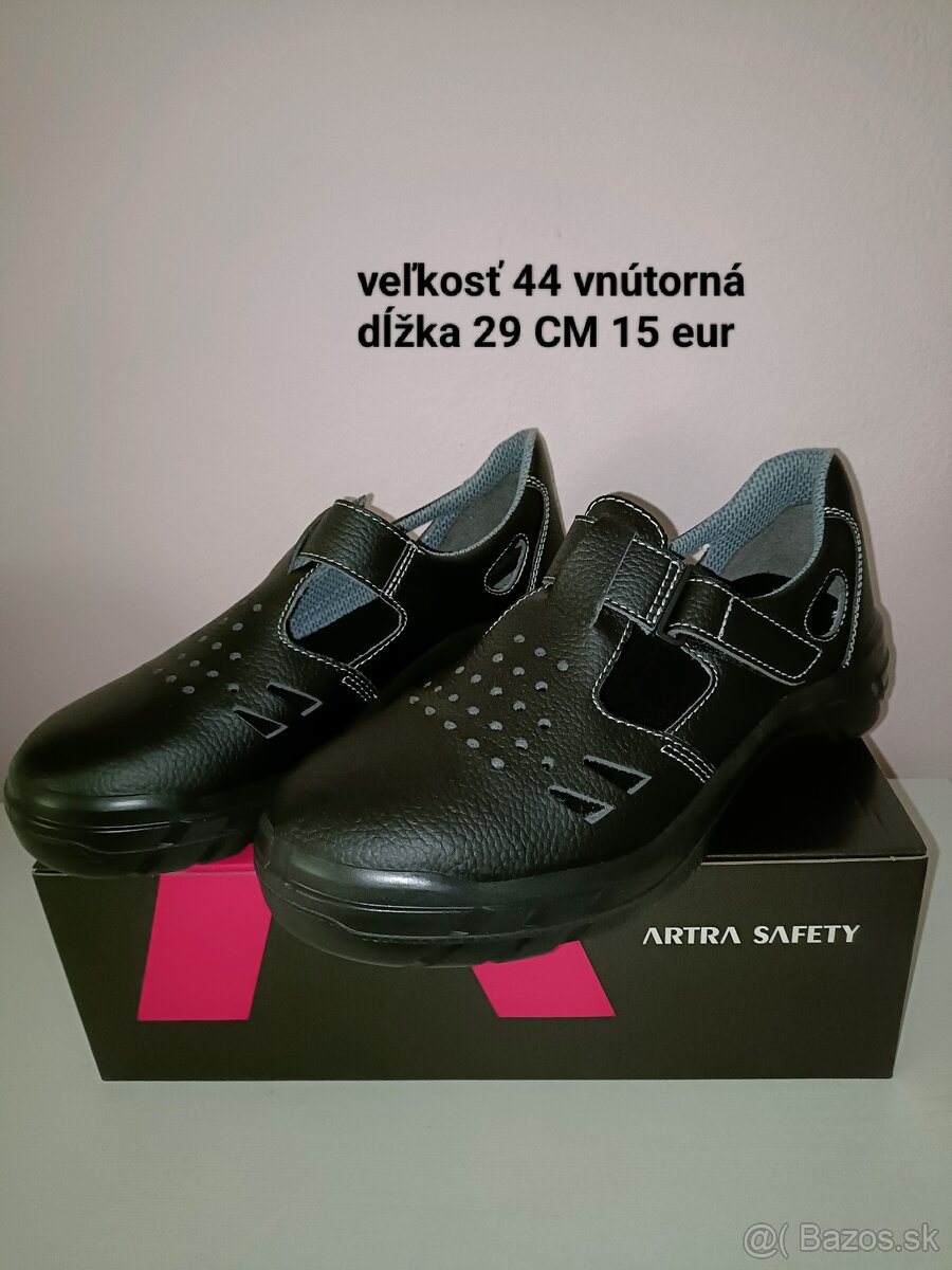 Pracovná obuv veľkosť 44 . 2 x