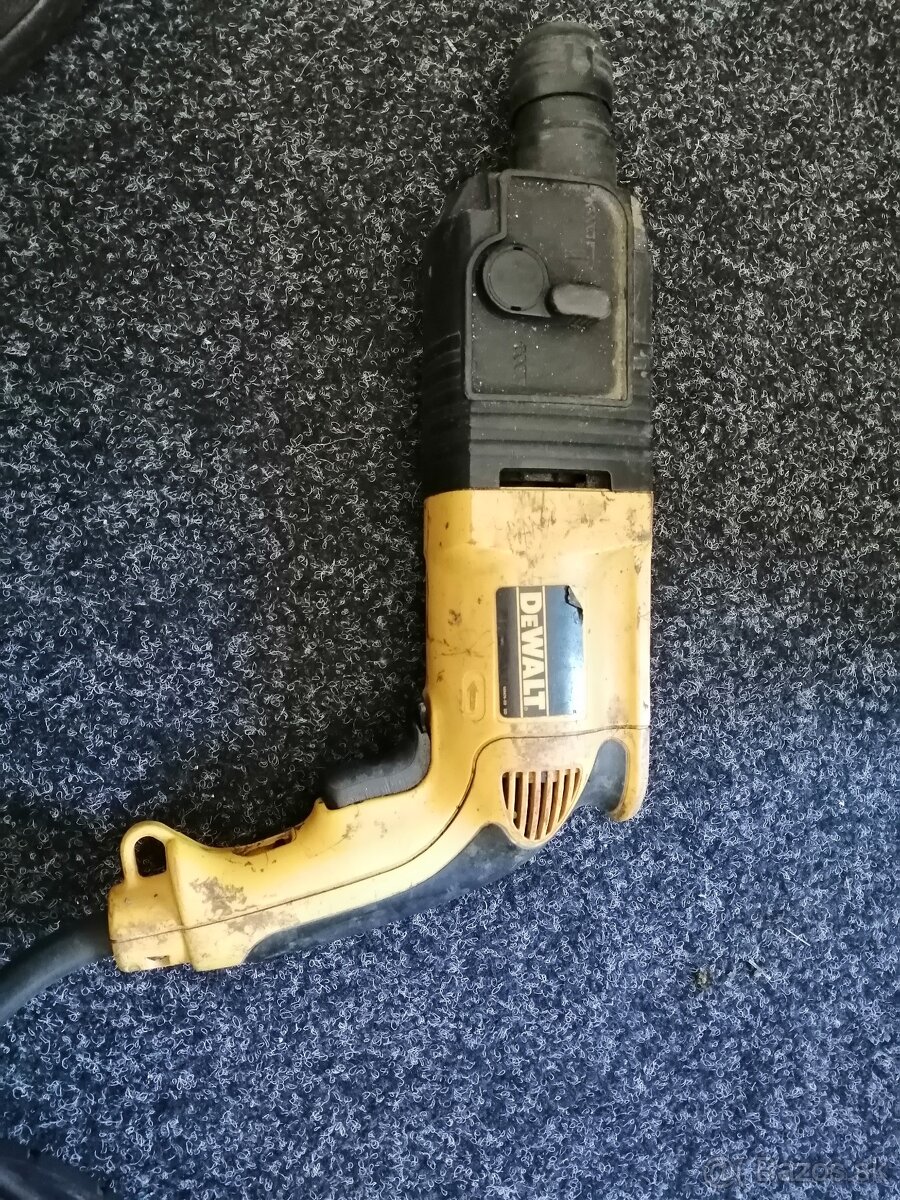 Pneumatické kladivo Dewalt
