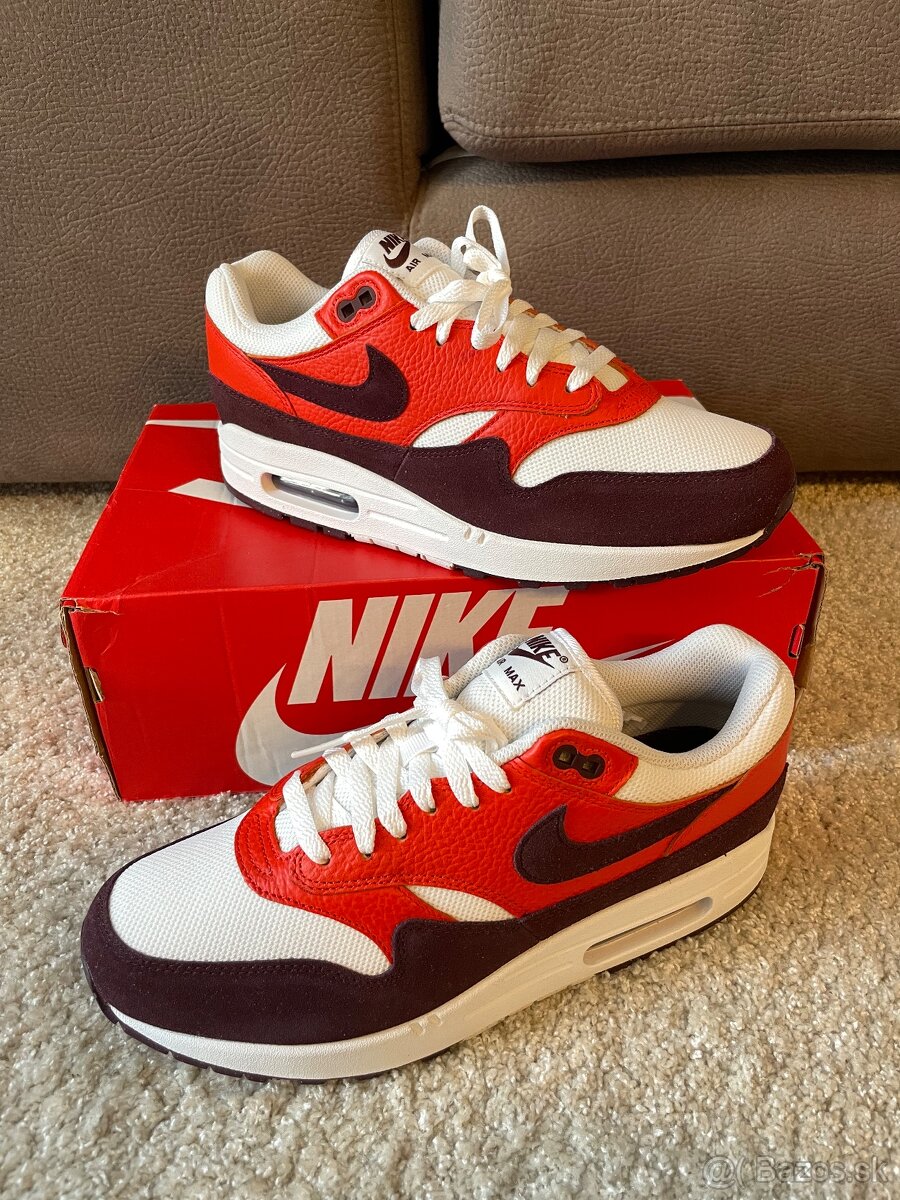 NIKE AIR MAX 1