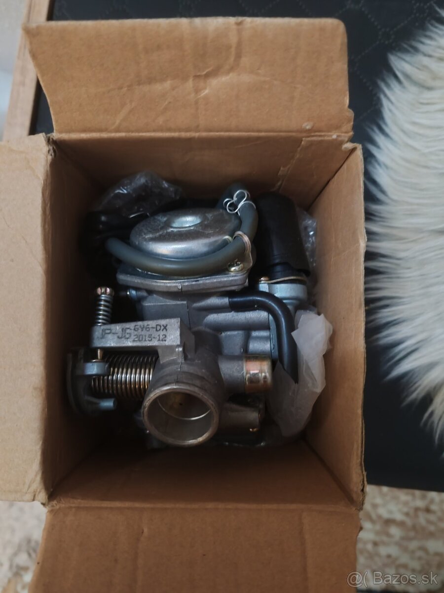 Predám karburátor na 250 ccm skutre 4 kolky