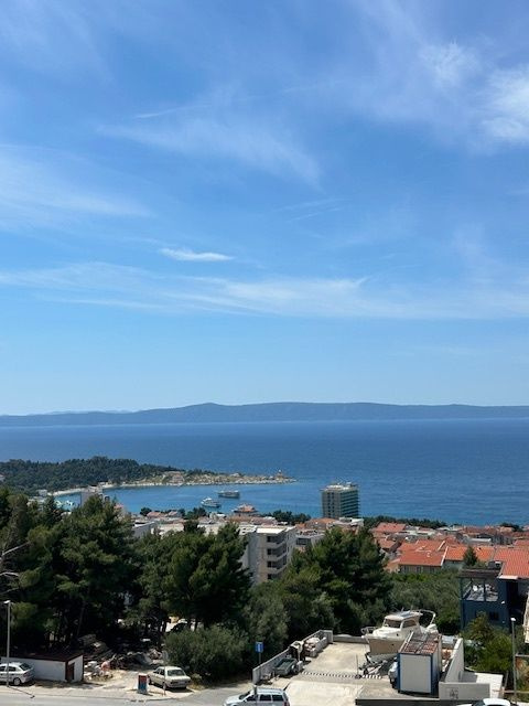 Makarska, 3 izb., garážové státie, bazén, novostavba