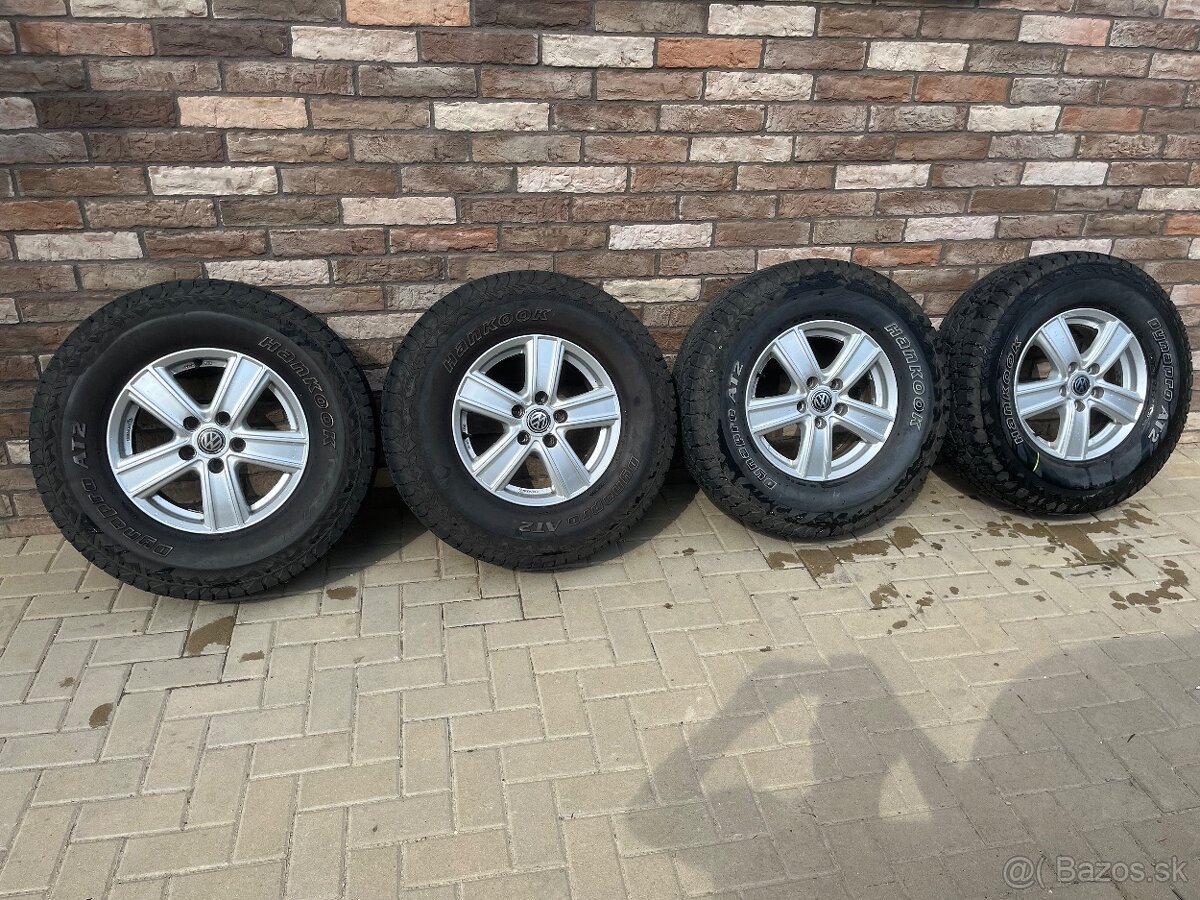 Predám elektróny plus celoročne pneumatiky 265/70r16 na vw