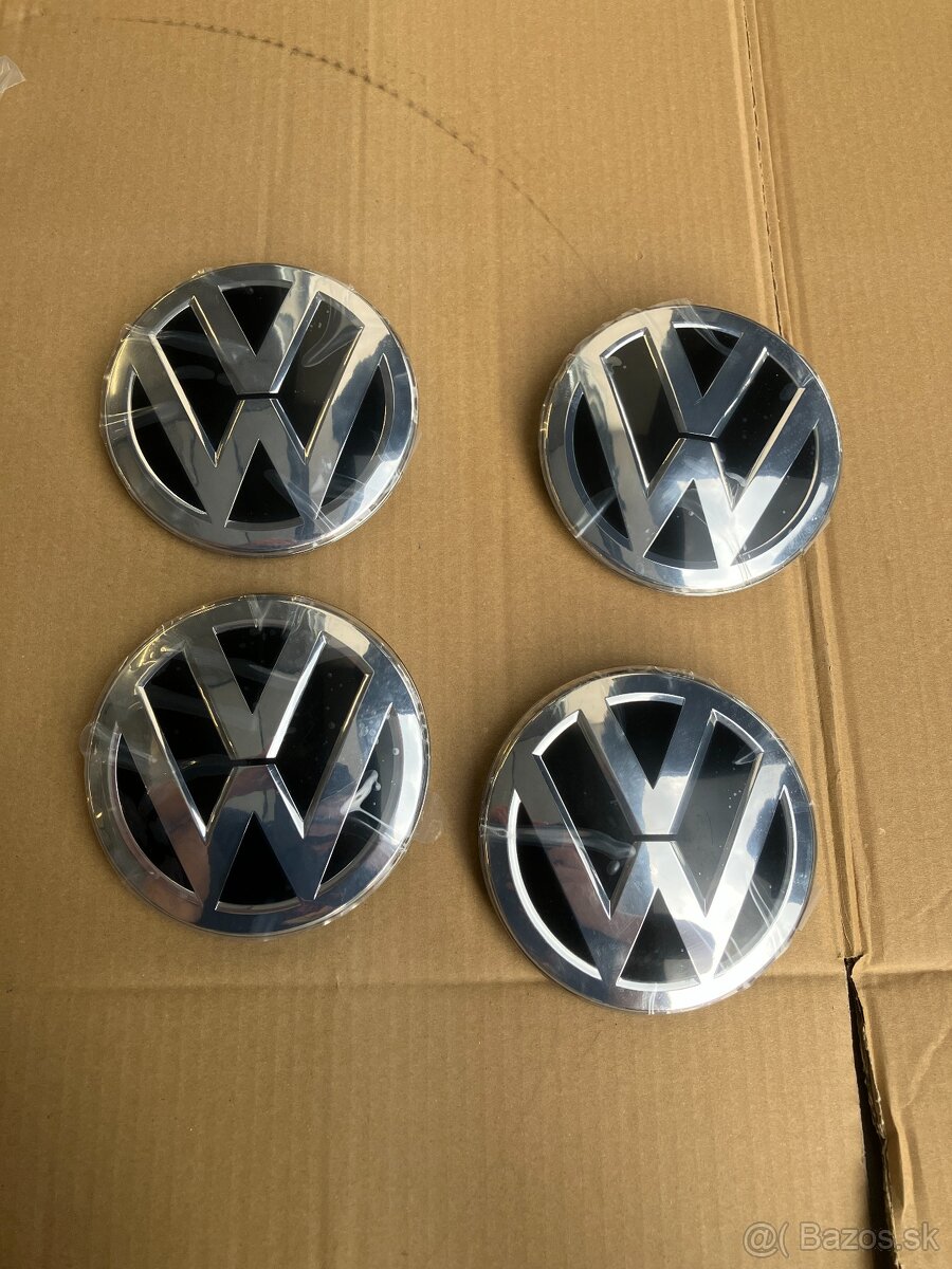 Znak VW passat b8 predni masky acc radar