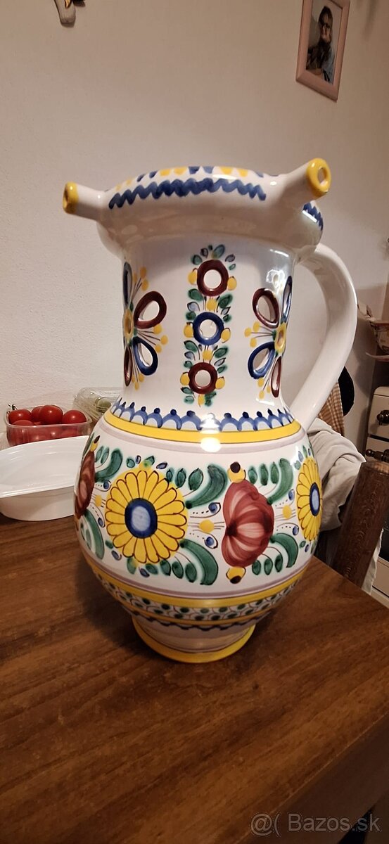 Modranska keramika žartovný džbán
