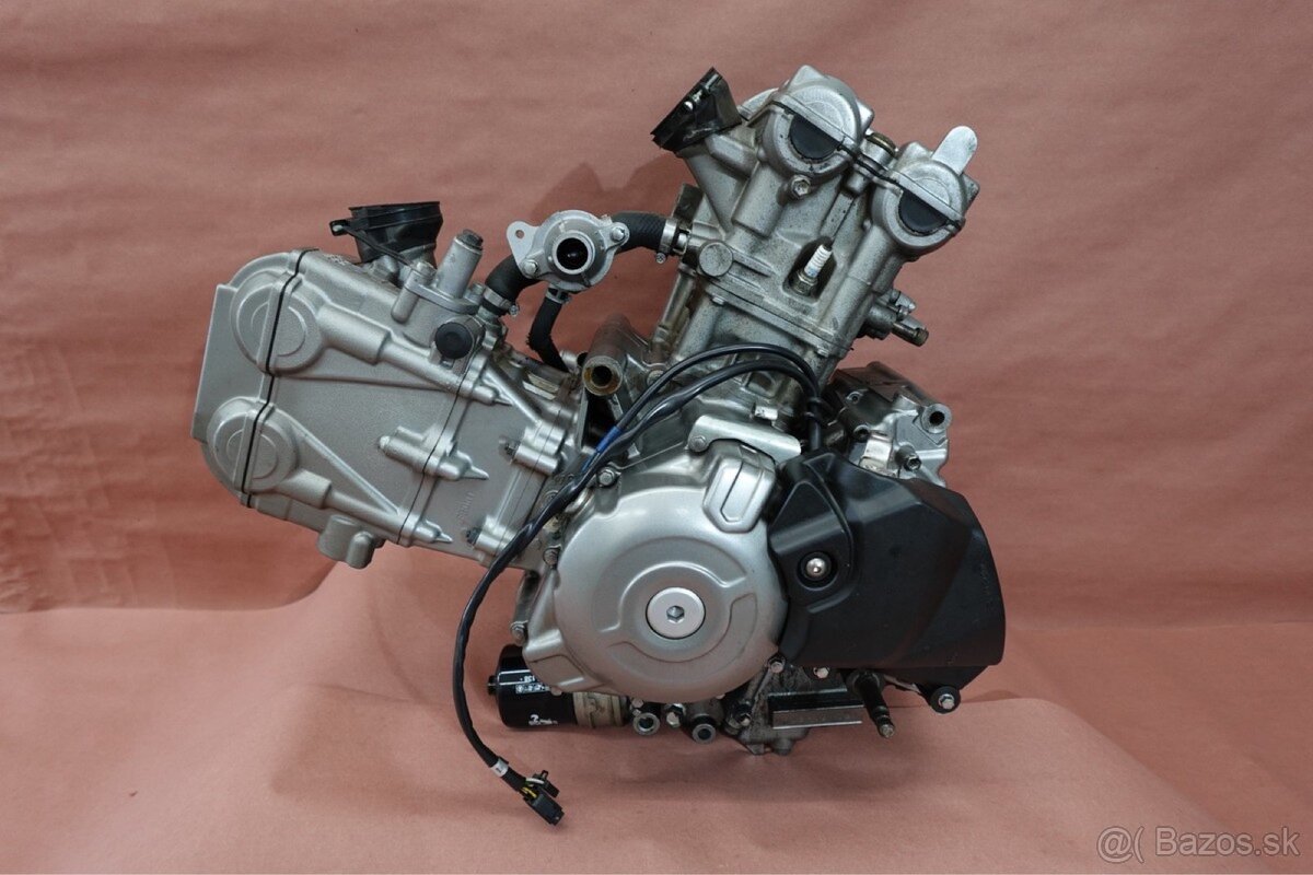 Kúpim motocyklový motor