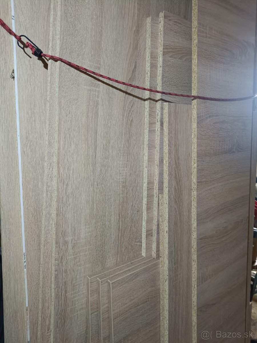 Predam dosky na vstavanu skrinu