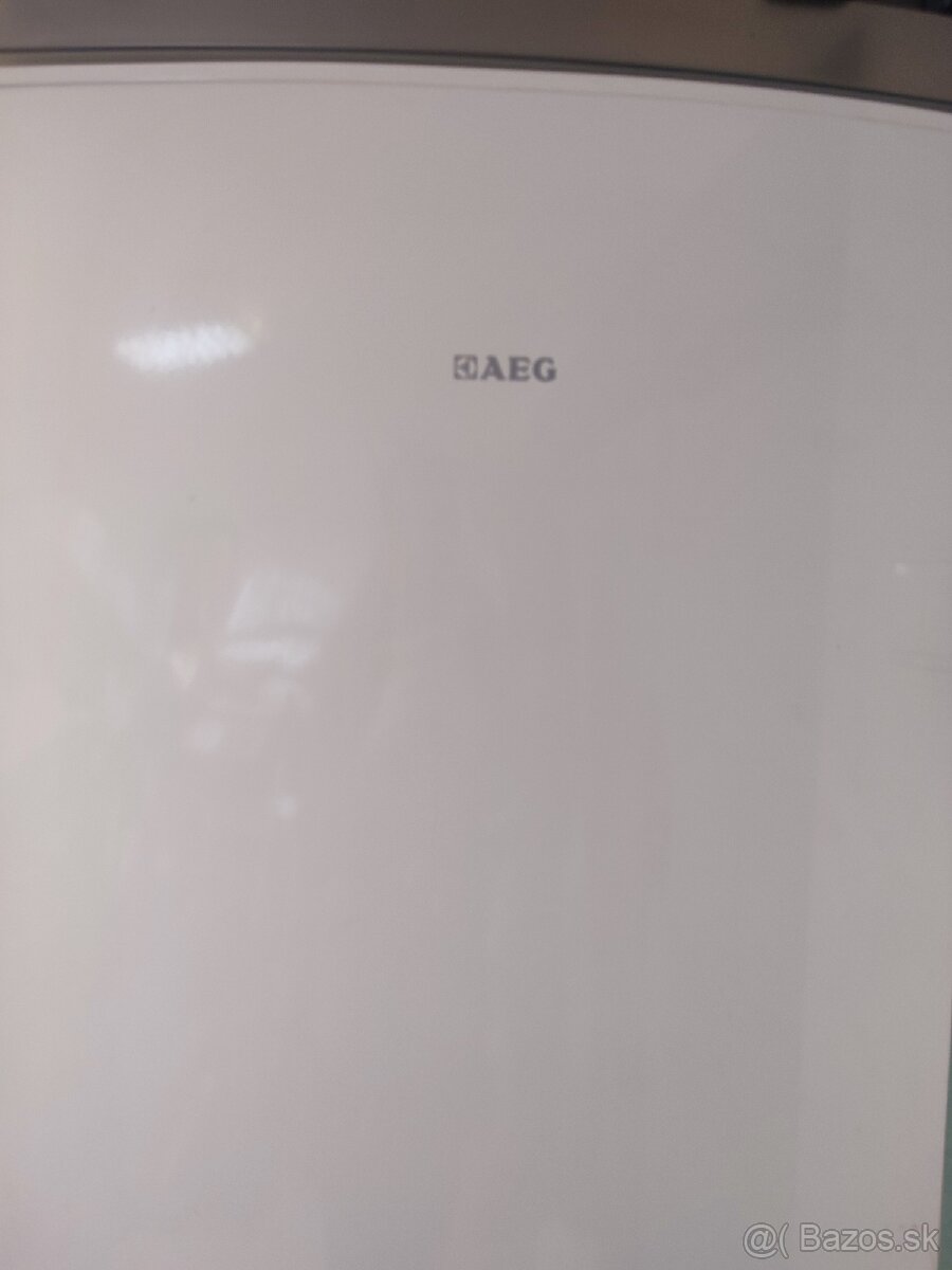Predám chladničku AEG S53600CSW0