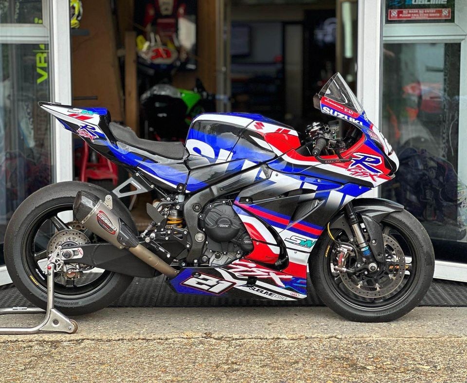 Koupím okruhovku Suzuki-GSX-R 1000R