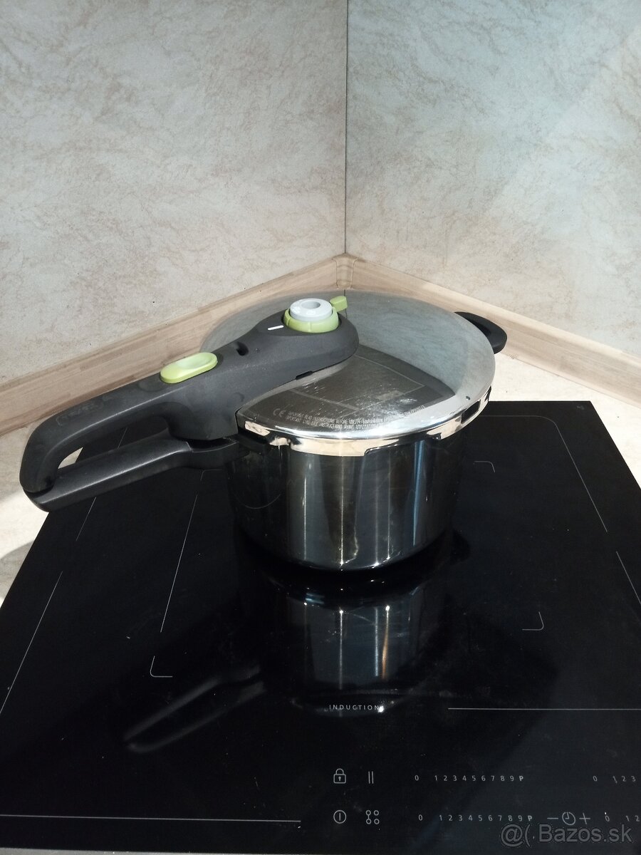 Tlakový hrnec Tefal P2530741 6l Secure5 Neo