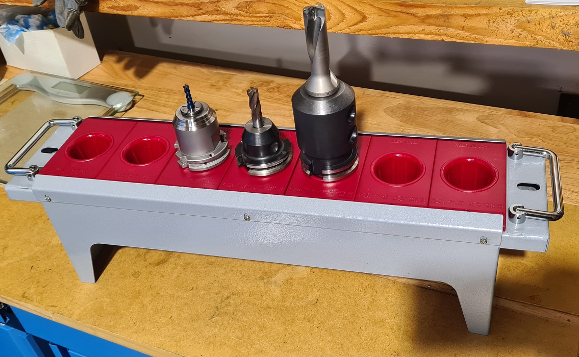 Stojany na nastroje ISO 40