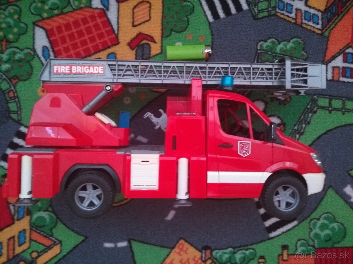 Bruder požiarnicke auto.