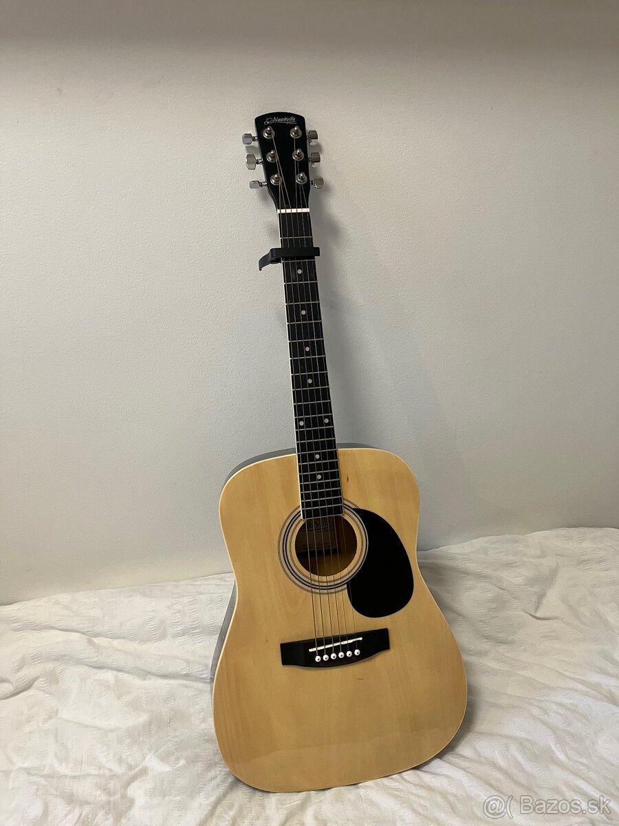 Predám akustickú gitaru Nashville + capodaster + brnkátka