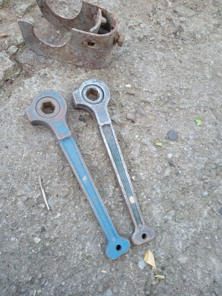 Lesenarske kľúče račna