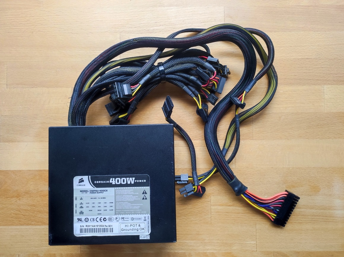 Corsair CX400 - 80 PLUS Certified