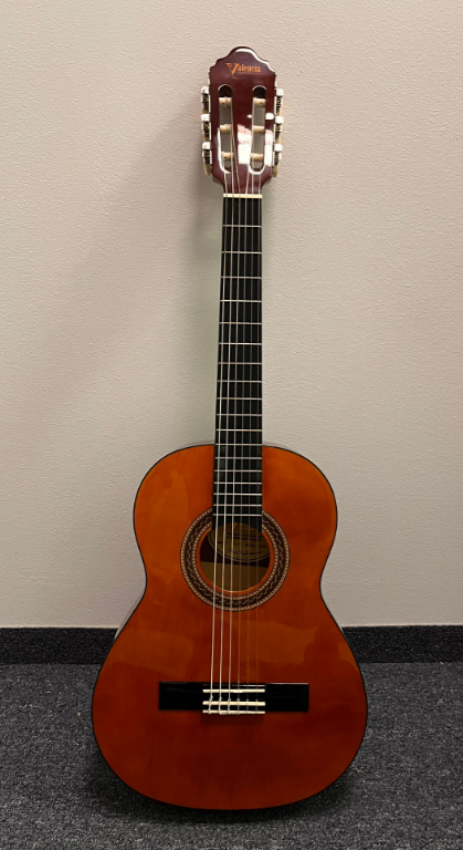 Predám Gitaru Valencia + obal + príslušenstvo (kompletný set