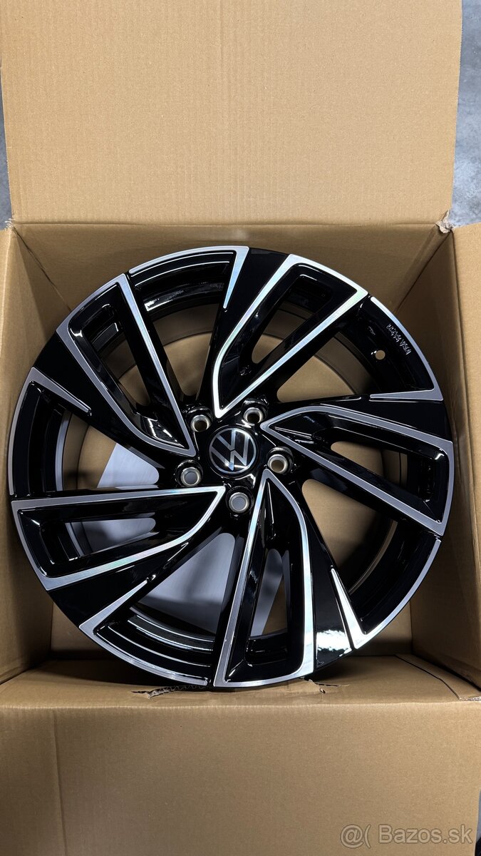 VW Passat disky 18”