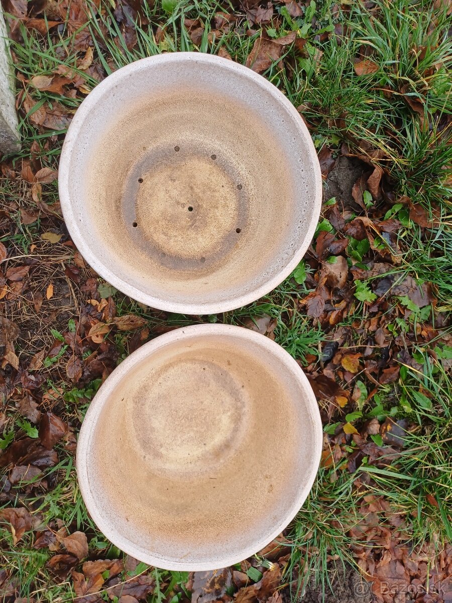 2 Keramické kvetináče