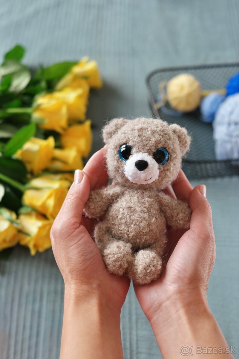 Háčkovaná hračka medvedík