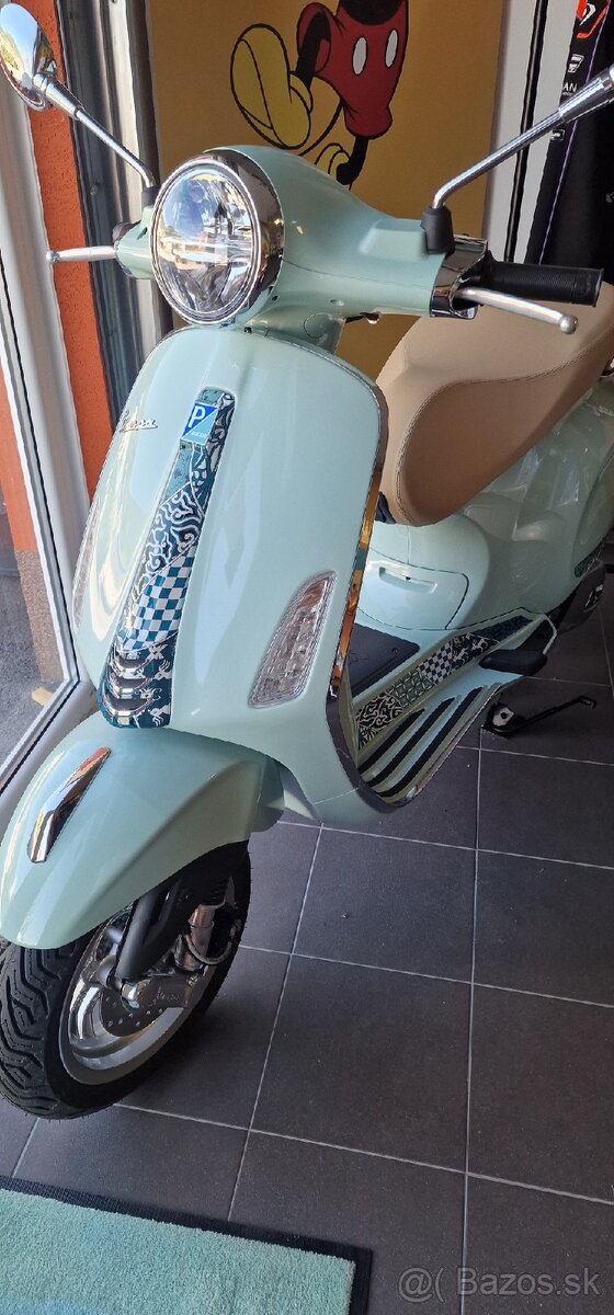 Vespa Primavera 125 Batik