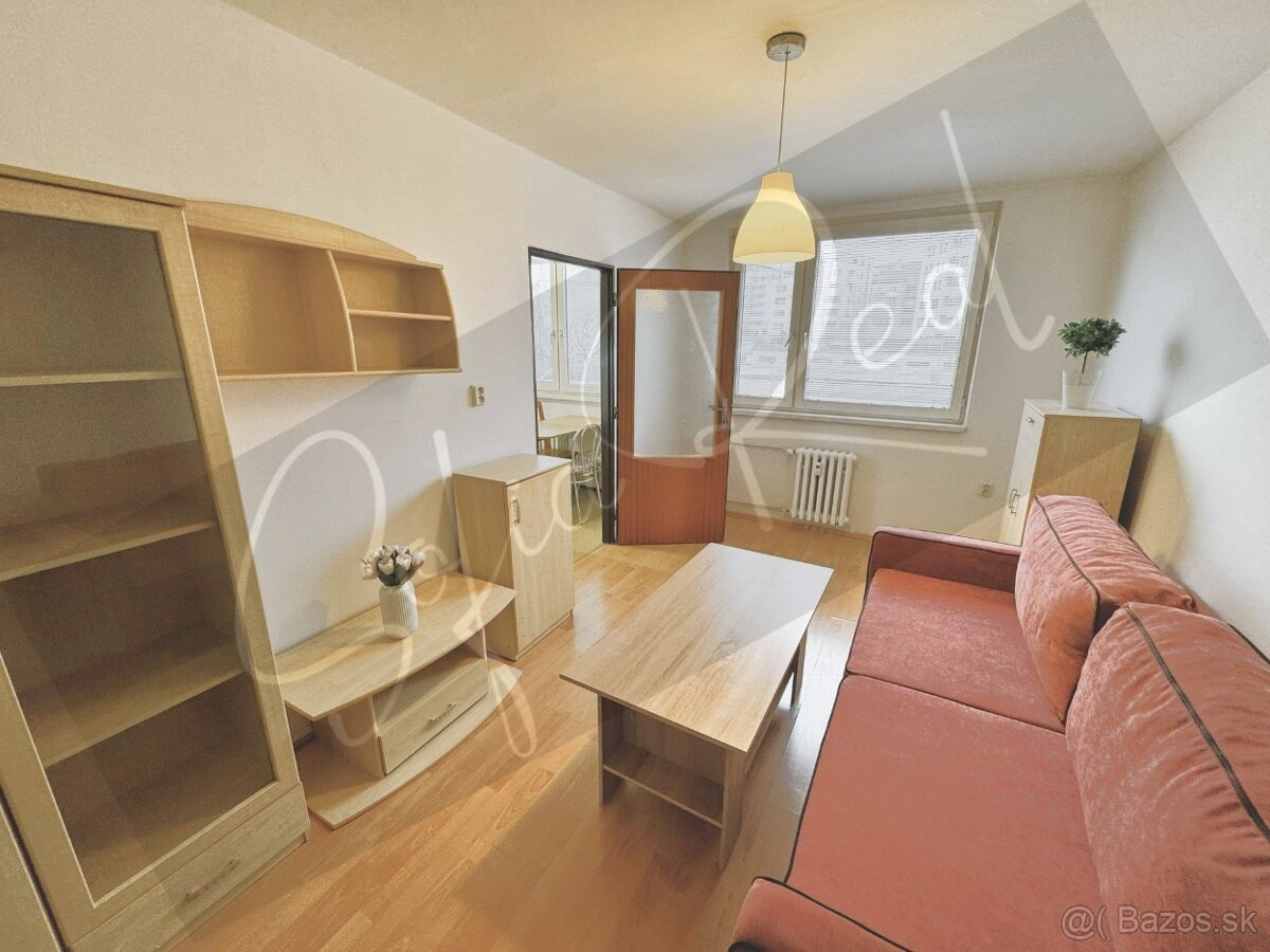 PRENÁJOM - VOĽNÝ ihneď: zariadený 3-izbový byt; Rača