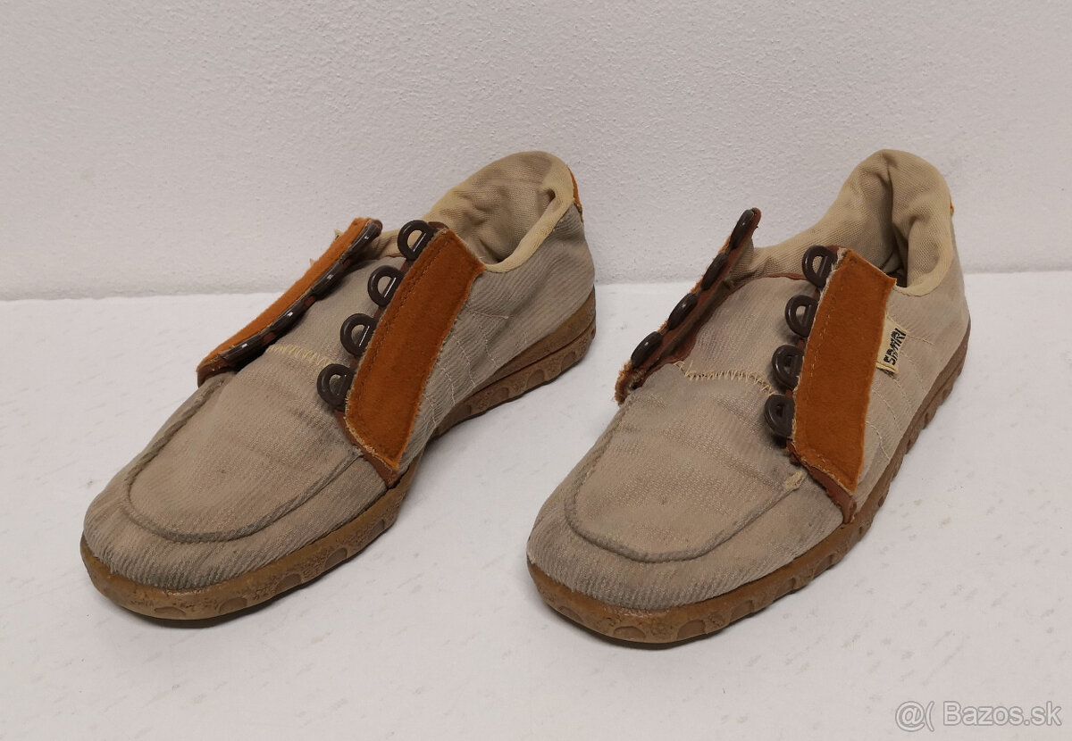 Starožitné Československe topánky Safari