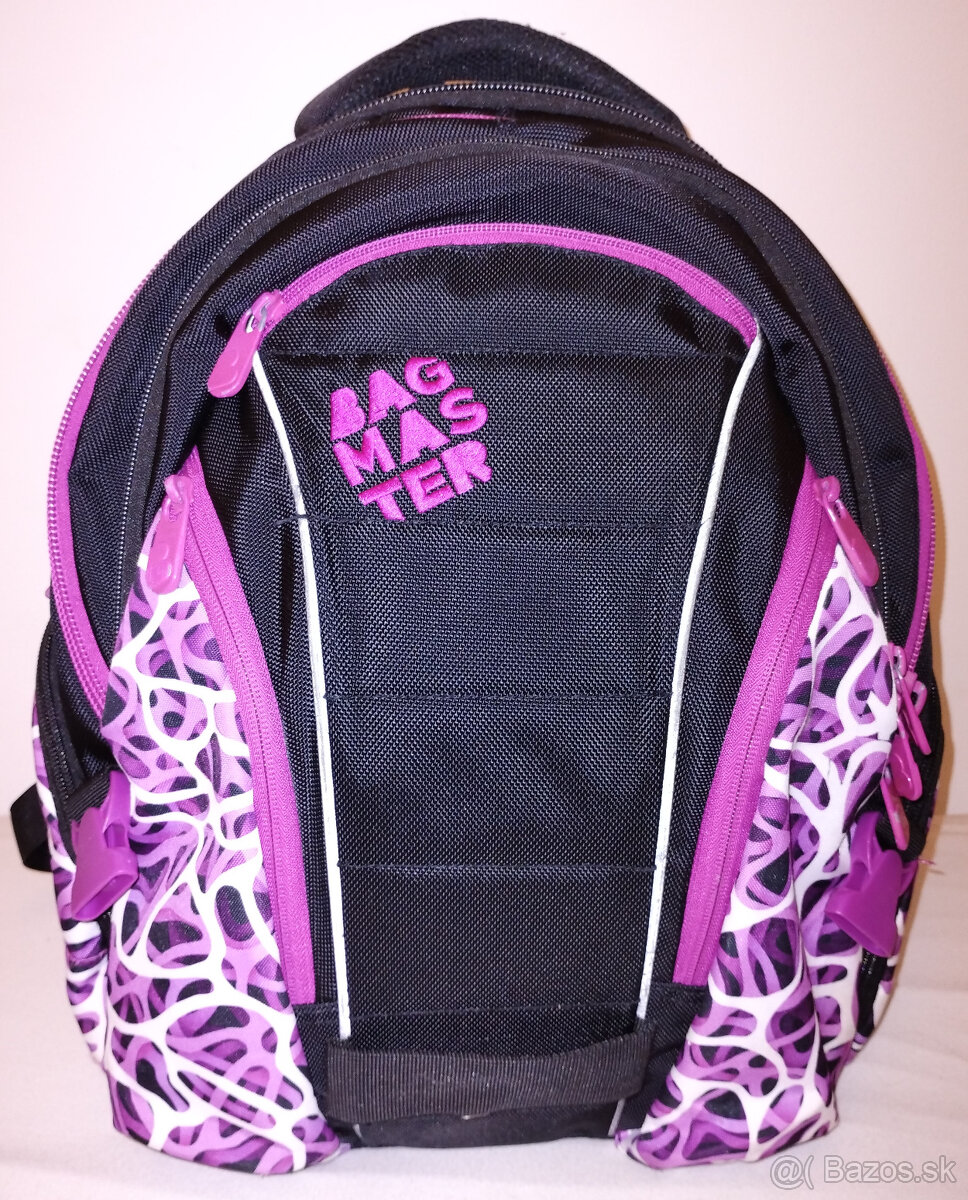 Pekný školský batoh + vrecúška