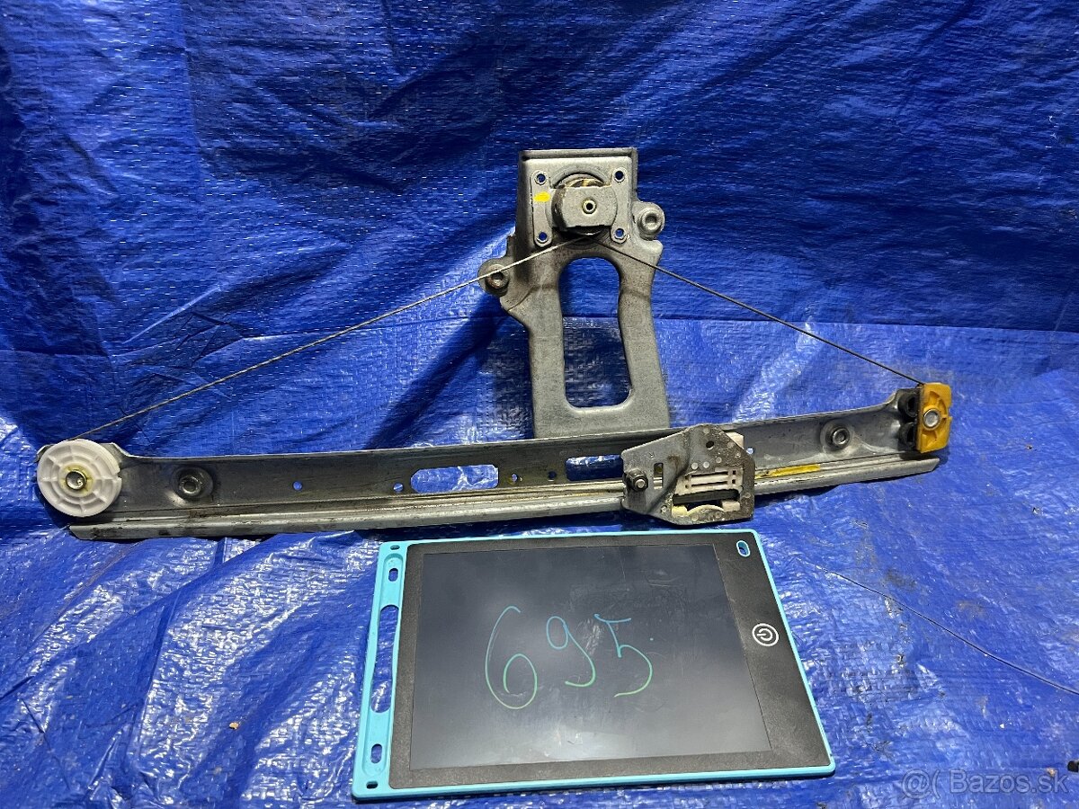 BMW E46 ZADNA PRAVA STAHOVACKA