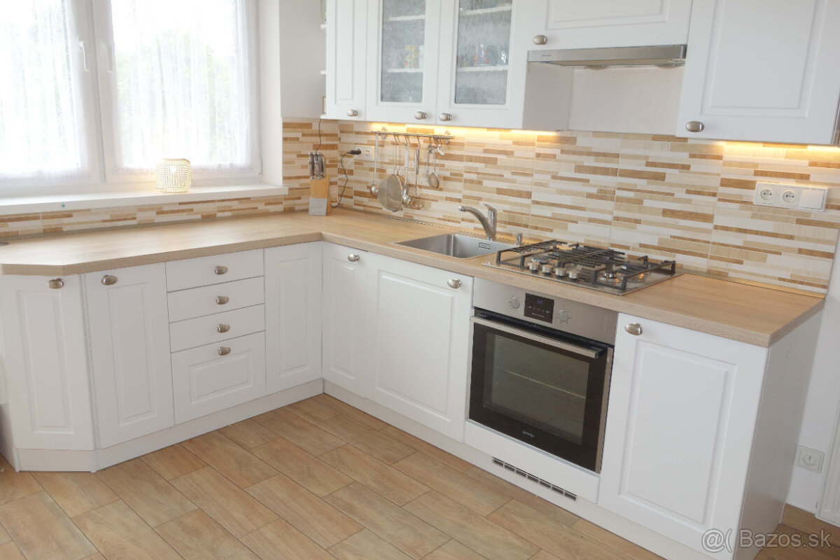 Rodinný dom na predaj - 4i, pozemok 720m2, Záhorská Bystrica