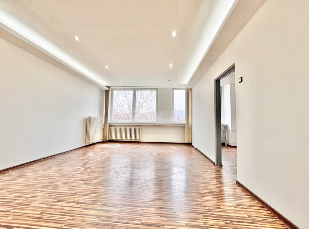 Ponúkame na prenájom kancelárske priestory s rozlohou 35 m2