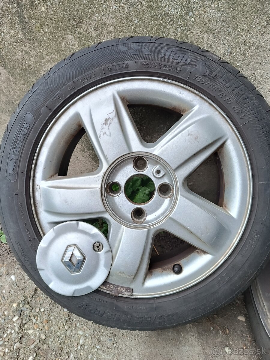 Letné pneu na elektronoch z Renault clio