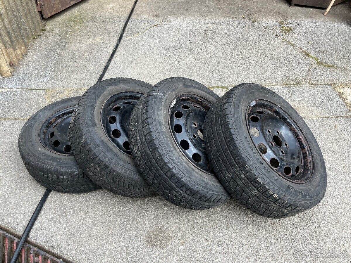 Plechové disky s pneumatikami 195/65 R15