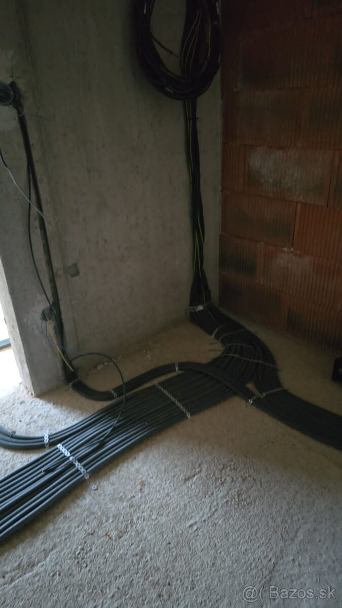Partia elektrikárov hľadá prácu v Nemecku