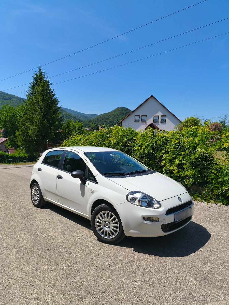 Fiat Punto 1.2 Benzín ,2012, len 129 000km, Rezervované