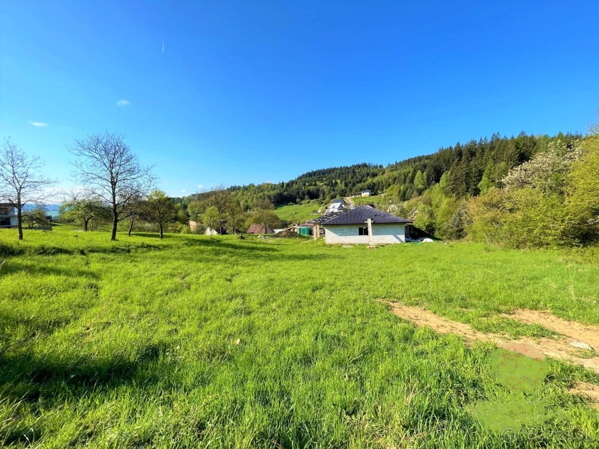 Pozemok pre rodinný dom Bytča - Pšurnovice - 1284 m2