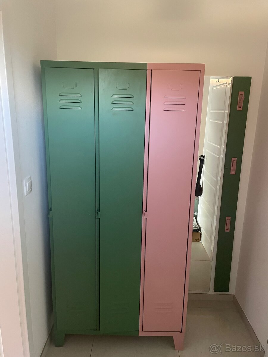 Retro skriňa